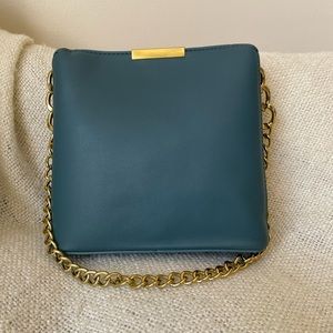 Teal turquoise blue green vegan faux leather brass chain shoulder bag NWOT Mint